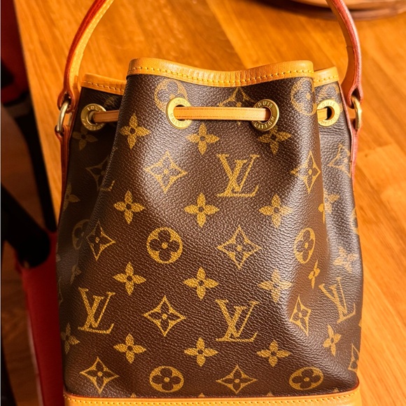 Louis Vuitton Mini Noe - Picture 4 of 12